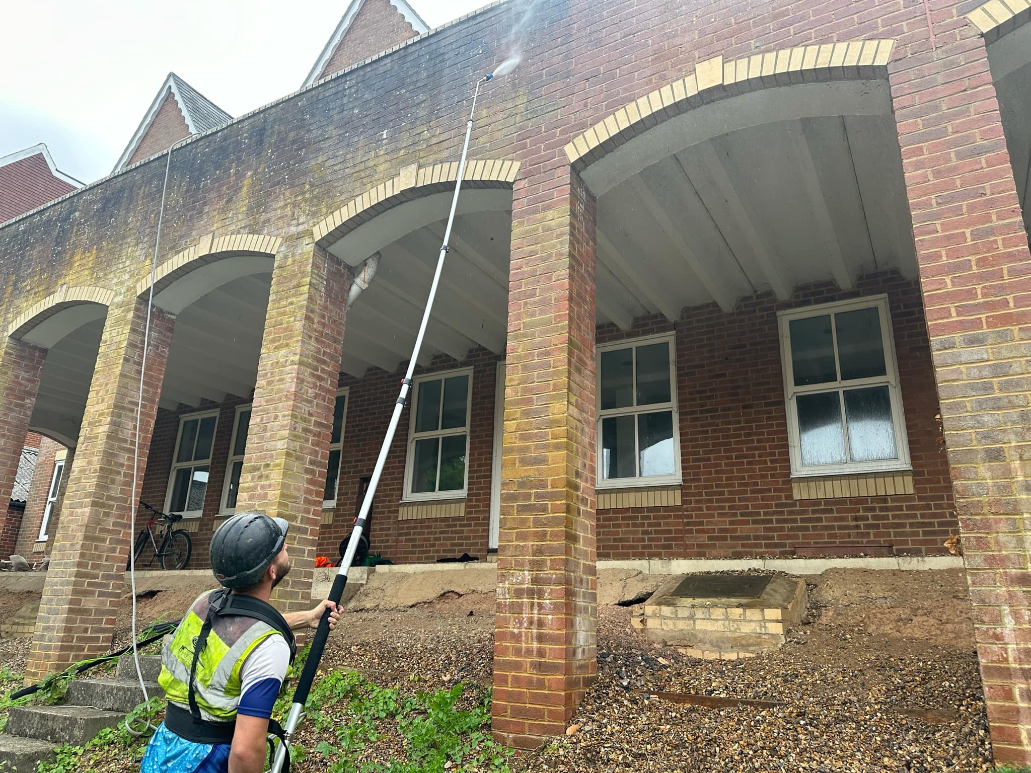 masonry pressure washing